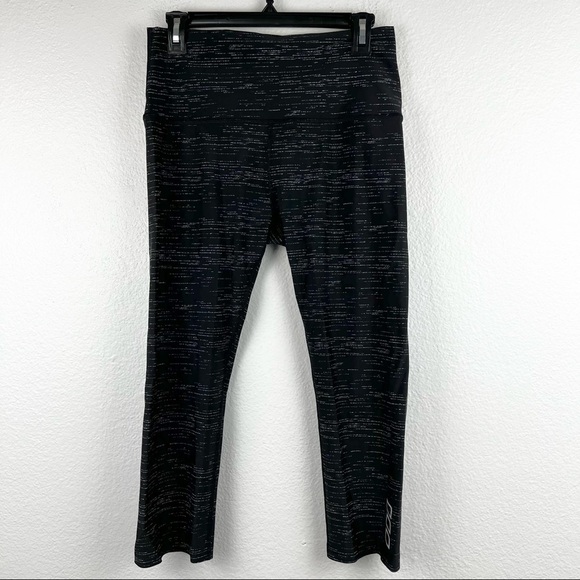 LORNA JANE Black and White Capri Leggings - Picture 1 of 5